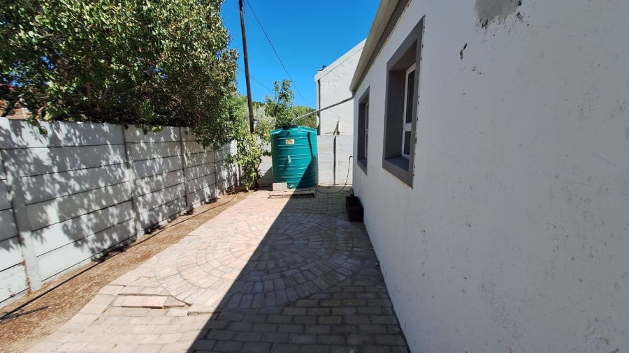 4 Bedroom Property for Sale in Velddrif Western Cape